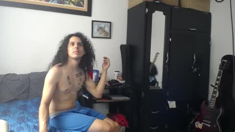 Snapshot of esnaider_man chatting on May 13, 2026, 5:21 pm Esnider online show from May 13, 2026, 5:21 pm
