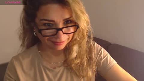 Juliana online show from January 1, 2025, 7:20 am