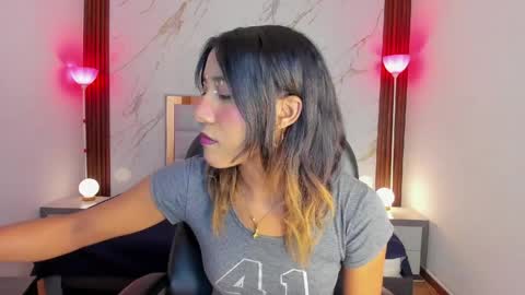 esperanzamora online show from May 2, 2026, 11:48 am