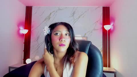 esperanzamora online show from May 11, 2026, 12:00 pm