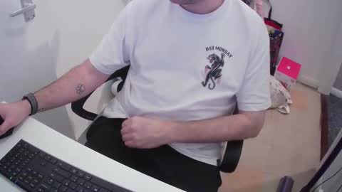 Snapshot of essex_wild chatting on January 6, 2025, 9:43 pm Morph online show from January 6, 2025, 9:43 pm