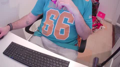 Snapshot of essex_wild chatting on January 19, 2025, 7:47 pm Morph online show from January 19, 2025, 7:47 pm