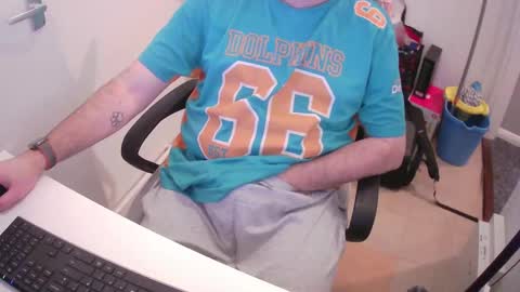 Snapshot of essex_wild chatting on February 16, 2025, 9:27 pm Morph online show from February 16, 2025, 9:27 pm