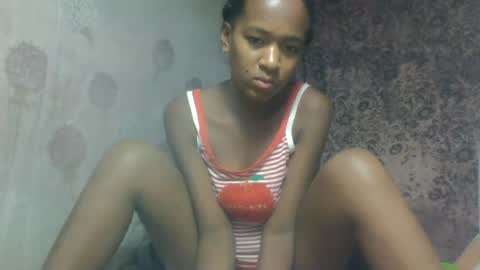 Snapshot of estancelee chatting on July 2, 2026, 3:23 am estancelee online show from July 2, 2026, 3:23 am