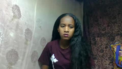 Snapshot of estancelee chatting on July 7, 2026, 5:21 am estancelee online show from July 7, 2026, 5:21 am