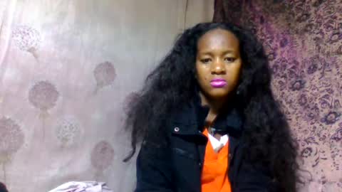 Snapshot of estancelee chatting on July 12, 2026, 10:45 pm estancelee online show from July 12, 2026, 10:45 pm