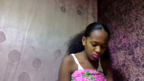Snapshot of estancelee chatting on July 15, 2026, 11:59 am estancelee online show from July 15, 2026, 11:59 am