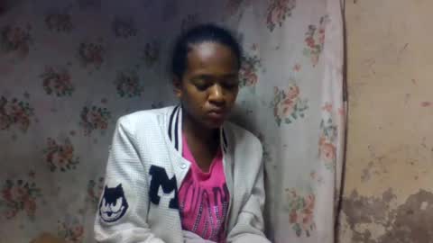 Snapshot of estancelee chatting on July 20, 2026, 9:39 pm estancelee online show from July 20, 2026, 9:39 pm