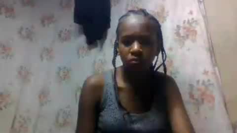 Snapshot of estancelee chatting on July 25, 2026, 7:17 am estancelee online show from July 25, 2026, 7:17 am