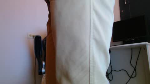 Snapshot of esteban7984068 chatting on April 6, 2026, 1:12 pm esteban online show from April 6, 2026, 1:12 pm