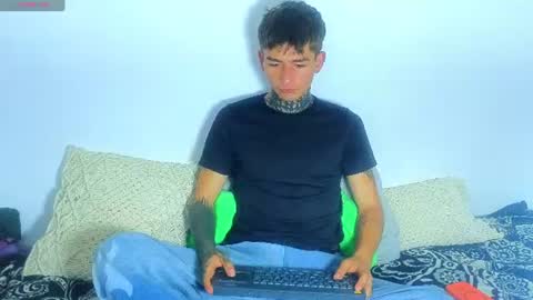 Snapshot of estebanchar_ chatting on June 30, 2026, 8:21 pm Esteban independent model online show from June 30, 2026, 8:21 pm
