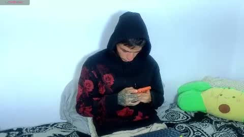 Snapshot of estebanchar_ chatting on July 8, 2026, 3:22 am Esteban independent model online show from July 8, 2026, 3:22 am