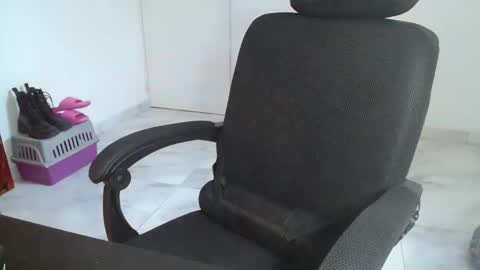 estefania_starlovee online show from March 24, 2026, 10:37 pm