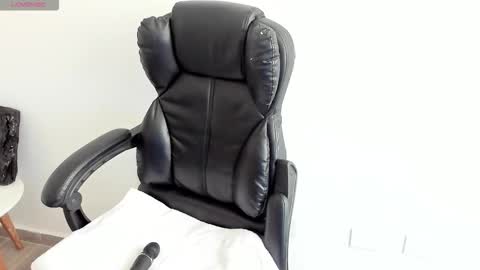 Estefanii R online show from February 3, 2026, 2:22 pm