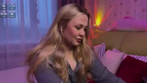 Estella online show from March 8, 2026, 12:52 am