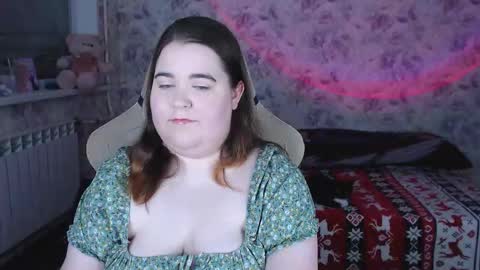 estelle_hicks online show from February 15, 2026, 6:59 pm