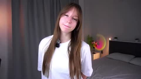 Snapshot of estellemarston chatting on July 20, 2026, 5:48 pm Lily online show from July 20, 2026, 5:48 pm