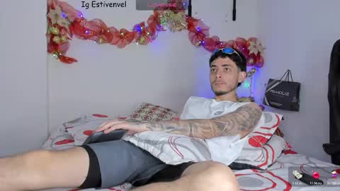 estivenvel online show from November 21, 2025, 5:33 pm