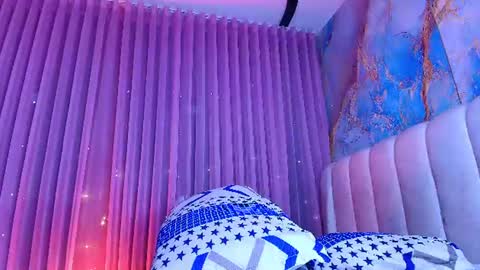 Snapshot of estrella_hanks_ chatting on July 15, 2026, 11:59 am Estrella online show from July 15, 2026, 11:59 am