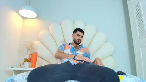 Snapshot of ethan__walker chatting on July 5, 2026, 12:23 pm Ethan online show from July 5, 2026, 12:23 pm