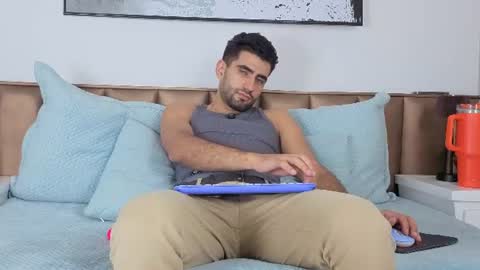 Snapshot of ethan__walker chatting on July 17, 2026, 6:57 pm Ethan online show from July 17, 2026, 6:57 pm