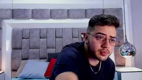 ethan_greys online show from November 17, 2025, 3:56 am