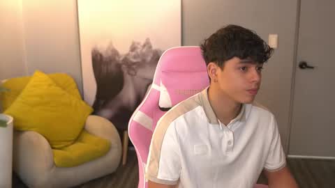 ethan_occonor online show from September 18, 2025, 1:02 pm