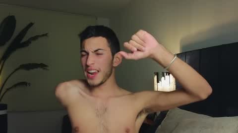 Snapshot of ethan_skiny_ chatting on December 6, 2024, 3:30 am Joan online show from December 6, 2024, 3:30 am