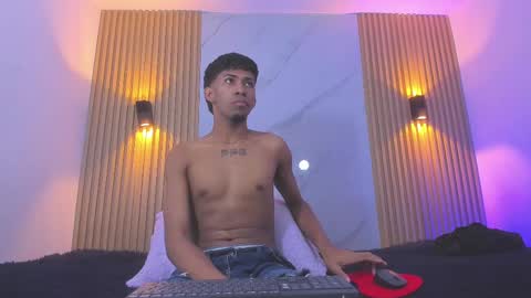 ethan_thouse online show from October 10, 2025, 3:27 am