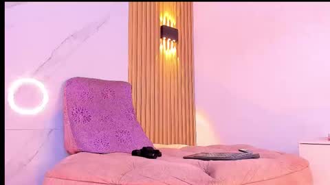 ethan_thouse online show from November 9, 2025, 7:39 am