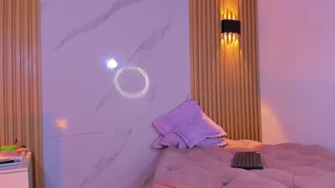 ethan_thouse online show from November 16, 2025, 7:19 pm