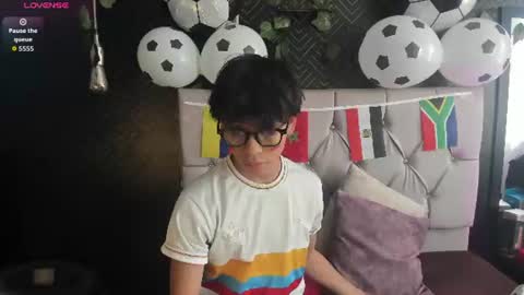 Snapshot of ethan_westt chatting on June 23, 2026, 7:01 pm Ethan online show from June 23, 2026, 7:01 pm