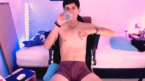 Snapshot of ethancoleeman chatting on September 17, 2025, 3:30 am EthanColeeman online show from September 17, 2025, 3:30 am