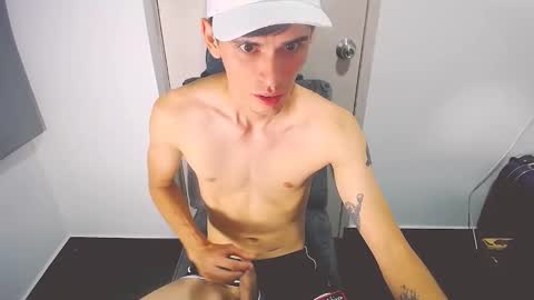 EthanColeeman online show from April 21, 2026, 1:42 am