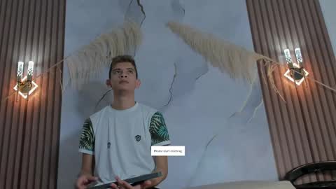 ethanhot_os online show from April 21, 2026, 5:39 pm