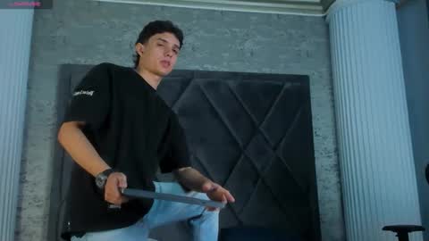 ethanlowell online show from April 5, 2026, 6:16 pm