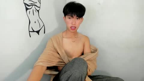 Snapshot of ethereal_ethan chatting on February 13, 2025, 2:31 pm Ethan online show from February 13, 2025, 2:31 pm