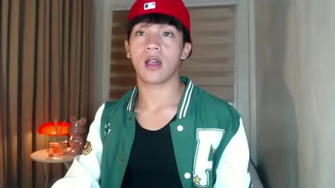 Snapshot of etherealboytoy4hire chatting on May 23, 2026, 4:00 pm Rey online show from May 23, 2026, 4:00 pm