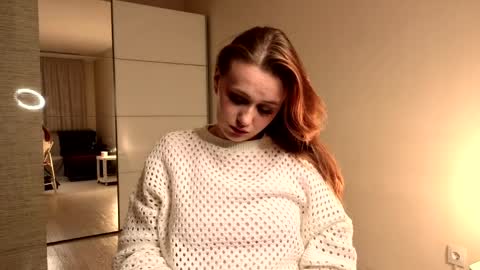 etta_jane online show from April 9, 2026, 2:22 pm