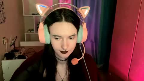Kate online show from May 25, 2026, 5:02 am