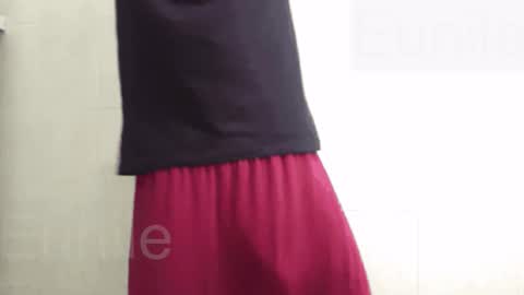 eunile online show from April 18, 2026, 12:25 am