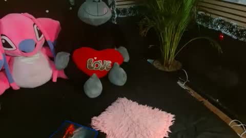 eva_06 online show from December 15, 2025, 5:12 am