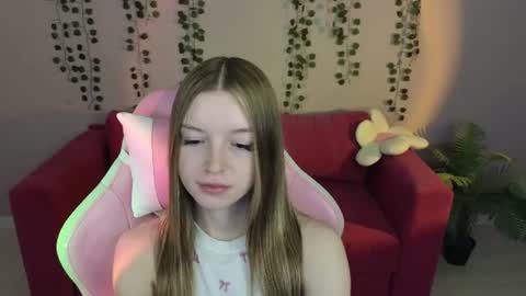 Snapshot of eva__thompson chatting on June 30, 2026, 12:55 am Eva online show from June 30, 2026, 12:55 am