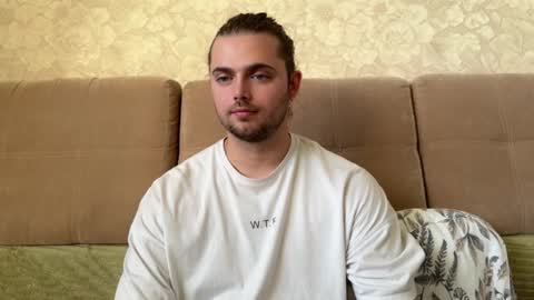 Eva Calvin online show from December 1, 2025, 4:06 am