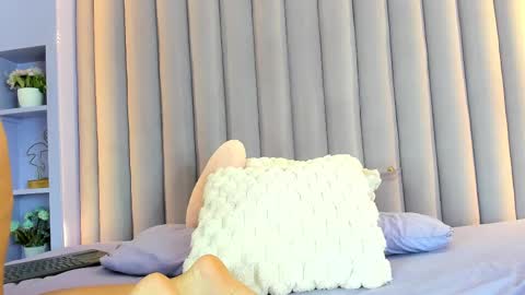 EVA DAEMON  online show from February 15, 2025, 2:22 pm