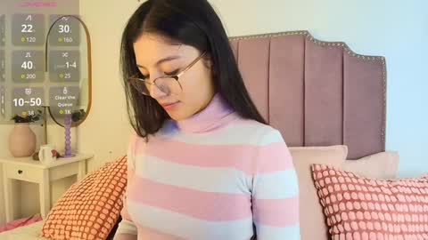 Snapshot of eva_depp chatting on December 11, 2024, 10:25 am Evaa Depp online show from December 11, 2024, 10:25 am