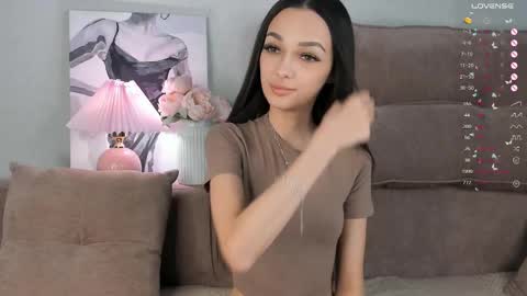 Snapshot of eva_doncray chatting on February 20, 2025, 5:55 am Eva online show from February 20, 2025, 5:55 am