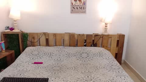 E V A online show from December 10, 2024, 7:54 pm