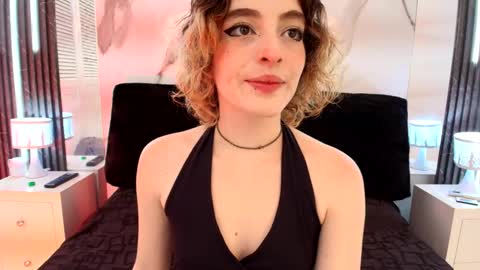 E V A online show from September 24, 2025, 7:50 pm