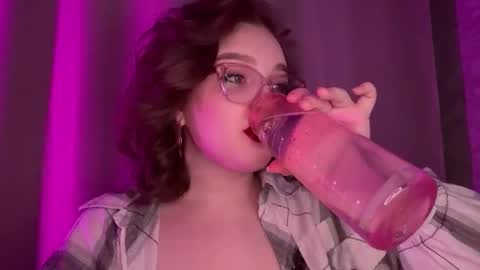 eva_kittenn online show from November 8, 2025, 1:28 am